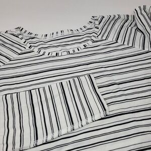 Lululemon Long Sleeve‎ Crewneck Athletic Top Black/White  Size L (? see desc)